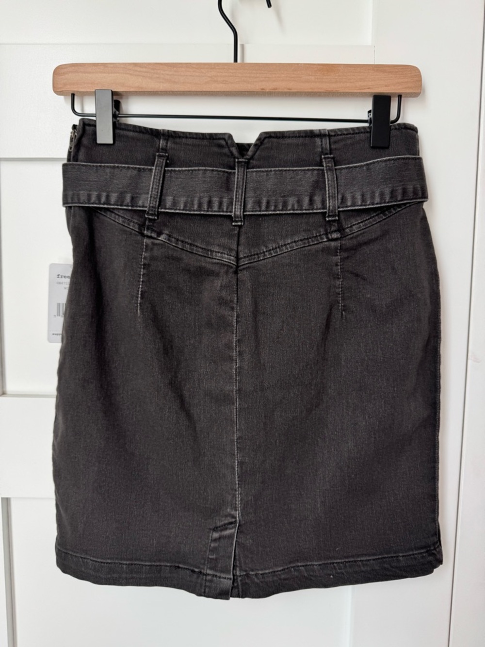 Free People Livin It Up Denim Pencil Mini Skirt in Worn Black size 4 NWT - Picture 7 of 10